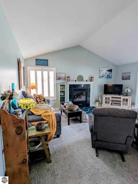 Living - 2899 Midshipman Dr, Au Gres, MI 48703 photo 2 of 3