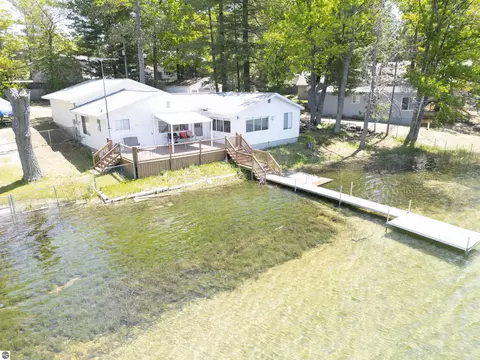 7293 NE Trillium Trl, Mancelona, MI 49659