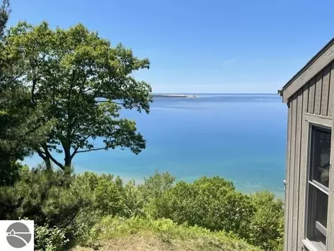 View/Area - 2 Pinnacle Pl # C, Glen Arbor, MI 49636 photo 2 of 2