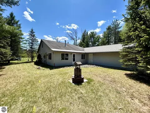5510 Ridge Rd, Luzerne, MI 48636