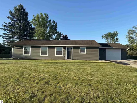 3092 E Deerfield, Mount Pleasant, MI 48858