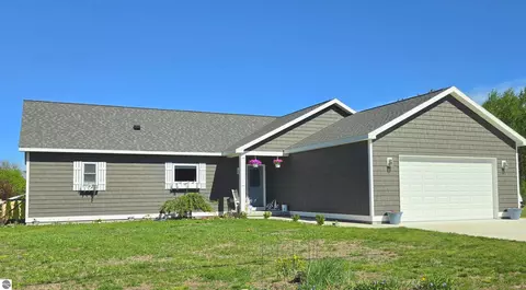 7580 W Cedar Lake Rd, Oscoda, MI 48750