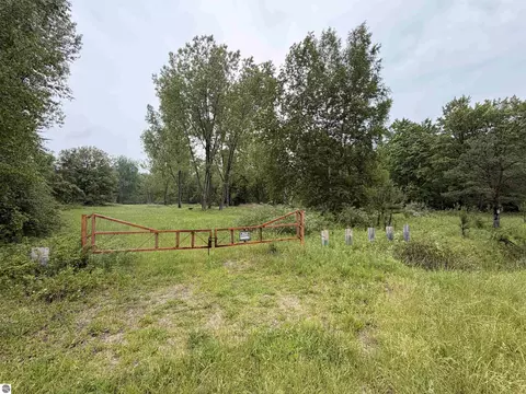 4280 W Shepherd Rd, Saint Louis, MI 48880