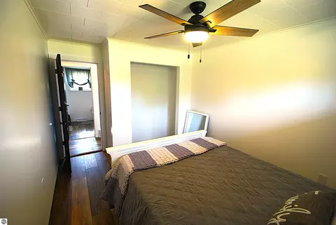 Bedroom - 3109 Lupton Rd, Lupton, MI 48635 photo 2 of 4