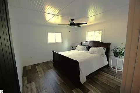 Bedroom - 3109 Lupton Rd, Lupton, MI 48635 photo 3 of 4