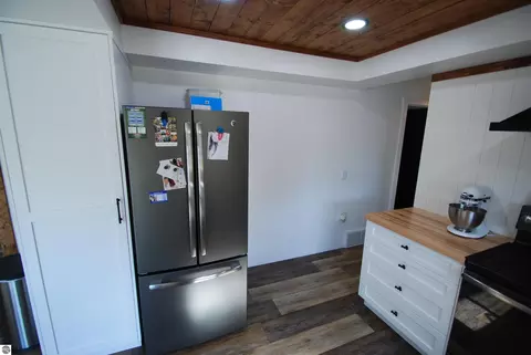 Kitchen - 3109 Lupton Rd, Lupton, MI 48635 photo 5 of 5