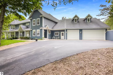 Exterior - 8401 S Sullivan Rd, Cedar, MI 49621 photo 2 of 17