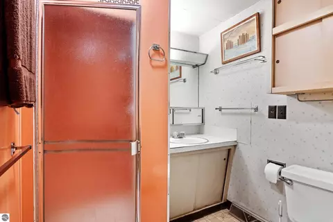 Bath - 8401 S Sullivan Rd, Cedar, MI 49621 photo 7 of 7