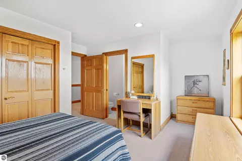 Bedroom - 8401 S Sullivan Rd, Cedar, MI 49621 photo 4 of 8
