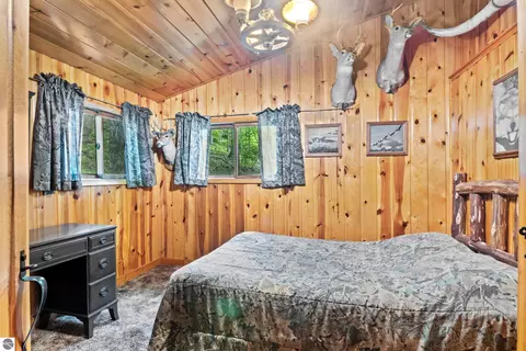 Bedroom - 8401 S Sullivan Rd, Cedar, MI 49621 photo 6 of 8