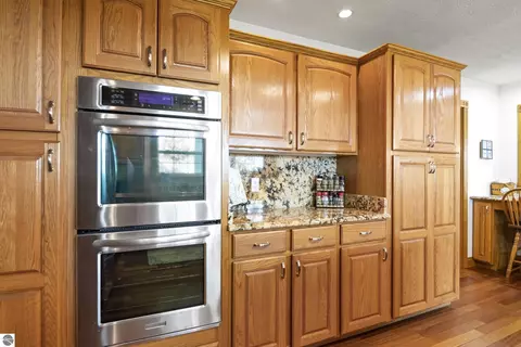 Kitchen - 8401 S Sullivan Rd, Cedar, MI 49621 photo 3 of 5