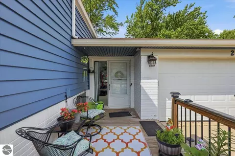 2561 Binghamton, Auburn Hills, MI 48326