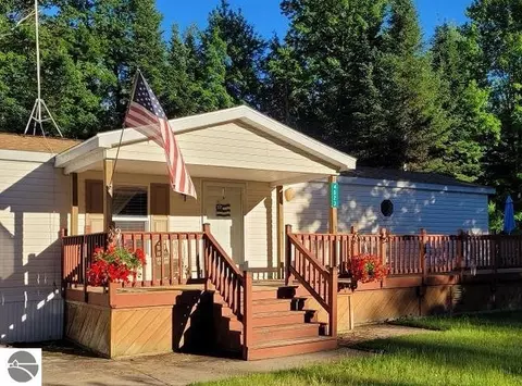 4023 Riversites Dr, Omer, MI 48749
