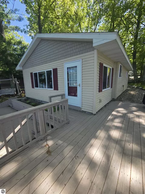 7840 Campbell Ave, Hale, MI 48739