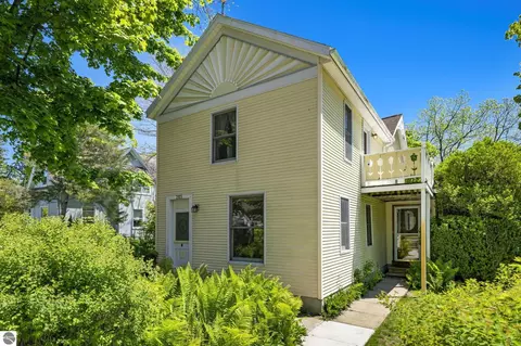 203 S Main St, Leland, MI 49654