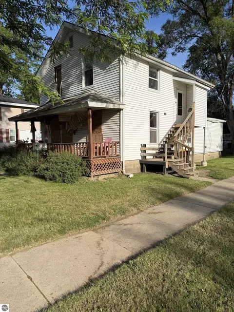 230 Ely St, Alma, MI 48801