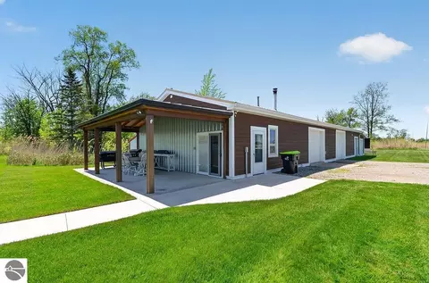 Exterior - 2012 Green Dr, Au Gres, MI 48703 photo 1 of 4