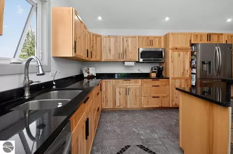 Kitchen - 2012 Green Dr, Au Gres, MI 48703 photo 2 of 7