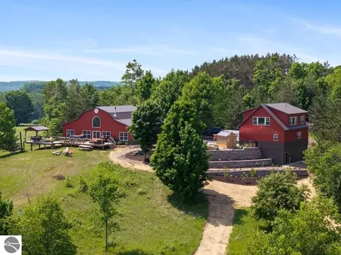 9235 Bailey Rd, East Jordan, MI 49727