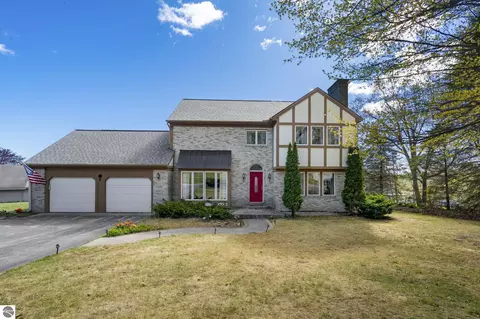 5270 N Liberty, Traverse City, MI 49685