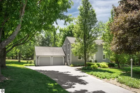 6918 Logan Ln, Traverse City, MI 49686
