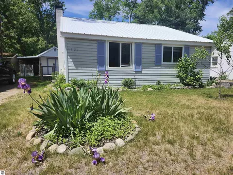 1321 Fletcher St, National City, MI 48748