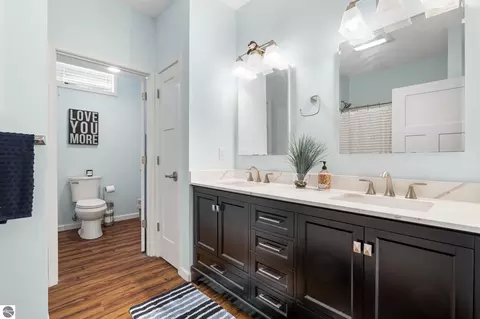 Bath - 3390 Epps Ln, Traverse City, MI 49686 photo 6 of 8