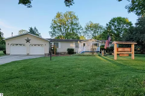 620 N Lincoln, Stanton, MI 48888