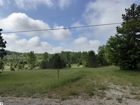 A4 Kasson Road, Maple City, MI 49664