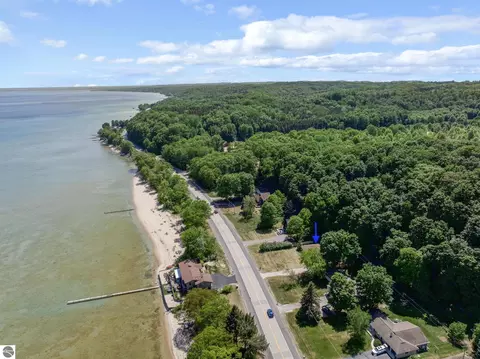 7344 S West Bayshore Dr, Traverse City, MI 49684