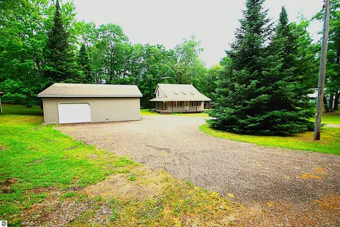2143 Marjorie Ann Dr, West Branch, MI 48661