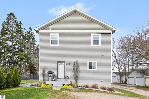 712 Barlow St, Traverse City, MI 49686
