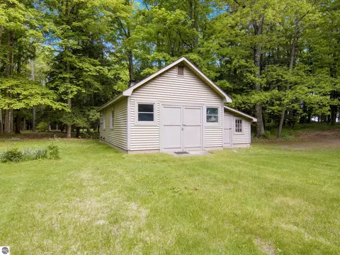Exterior - 8646 Deadstream Rd, Honor, MI 49640 photo 16 of 18