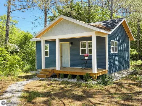 2759 North Dr, Traverse City, MI 49685