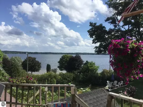 118 E State St, Fife Lake, MI 49633