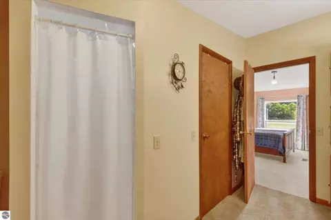Entry Way - 3333 N Ferris Rd, Sumner, MI 48889 photo 3 of 3