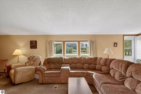Living - 3333 N Ferris Rd, Sumner, MI 48889 photo 2 of 3