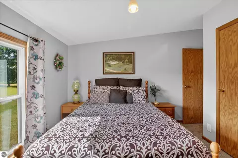 Bedroom - 3333 N Ferris Rd, Sumner, MI 48889 photo 4 of 4