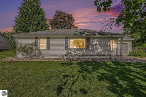 1109 Pacelli St, Saginaw, MI 48638