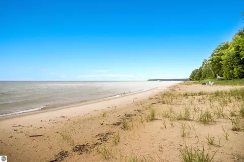 2856 Birchview Dr, Kewadin, MI 49648