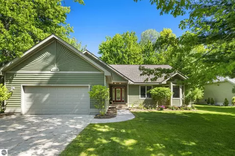 3347 Village Circle Dr, Traverse City, MI 49686