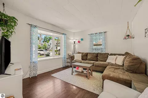 Living - 406 E May St, Mount Pleasant, MI 48858 photo 1 of 2