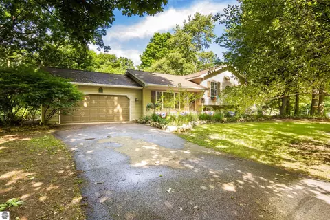 2494 Holland Cir, Traverse City, MI 49685