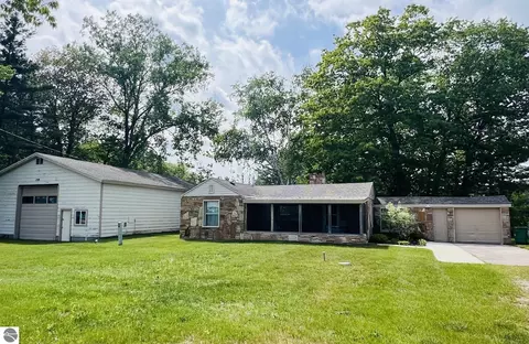 3325 N Us-23 N, Au Sable, MI 48750