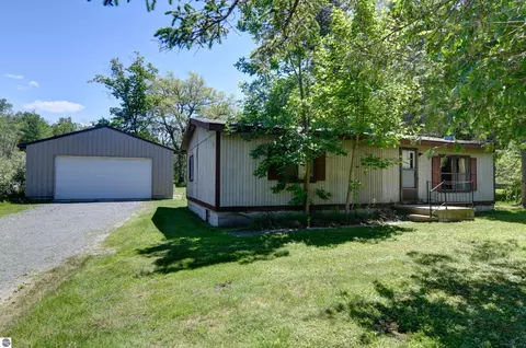 2576 N Four Mile Rd, Traverse City, MI 49686
