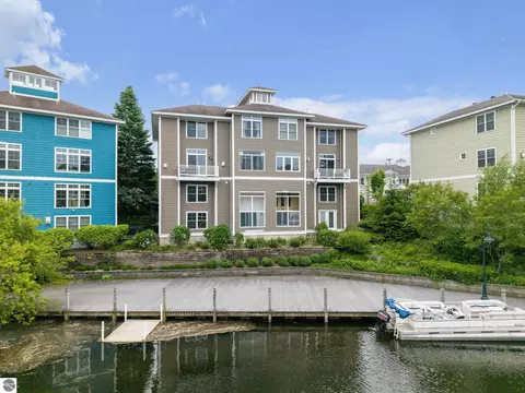 259 Midtown Dr, Traverse City, MI 49684