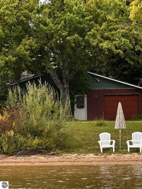 9738 N Long Lake Rd, Traverse City, MI 49685