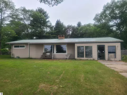3227 N Us-23 N, Oscoda, MI 48750