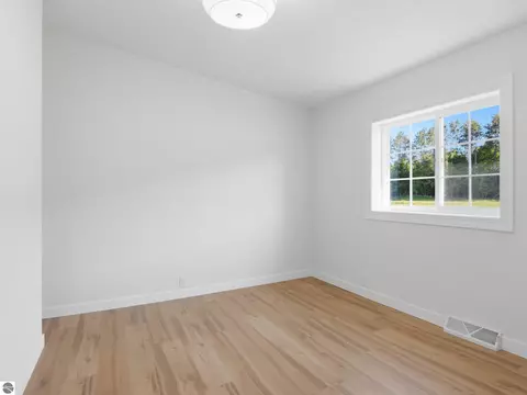 Bedroom - 8325 Schell Rd, Buckley, MI 49620 photo 3 of 6
