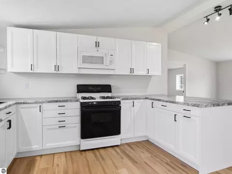 Kitchen - 8325 Schell Rd, Buckley, MI 49620 photo 2 of 3